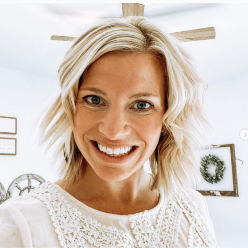 Keto Breastfeeding Coach | Julie Scholten