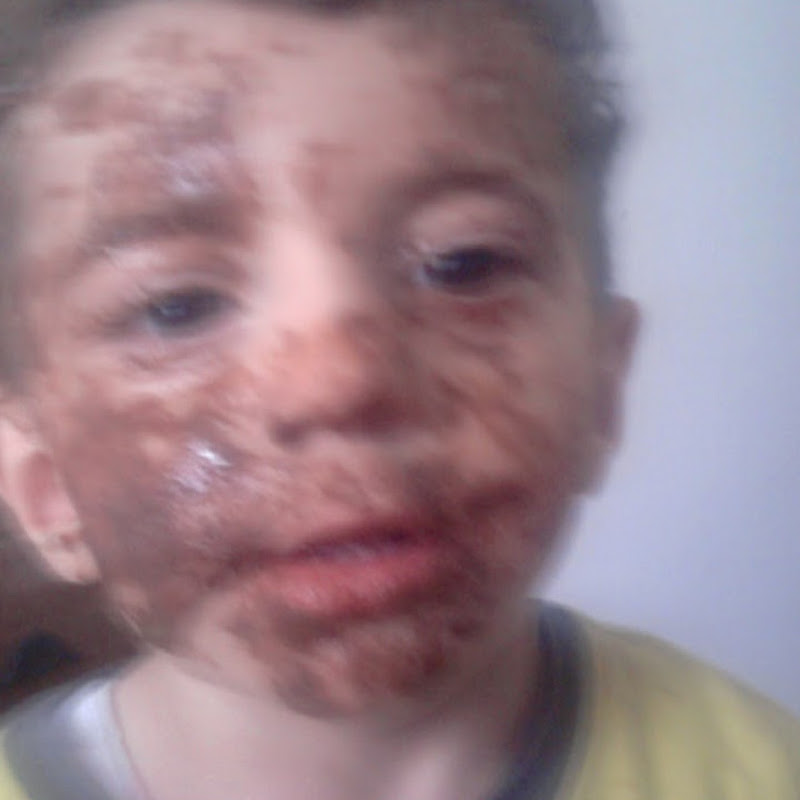 سعوديه مع عامل الديكور الباكستاني