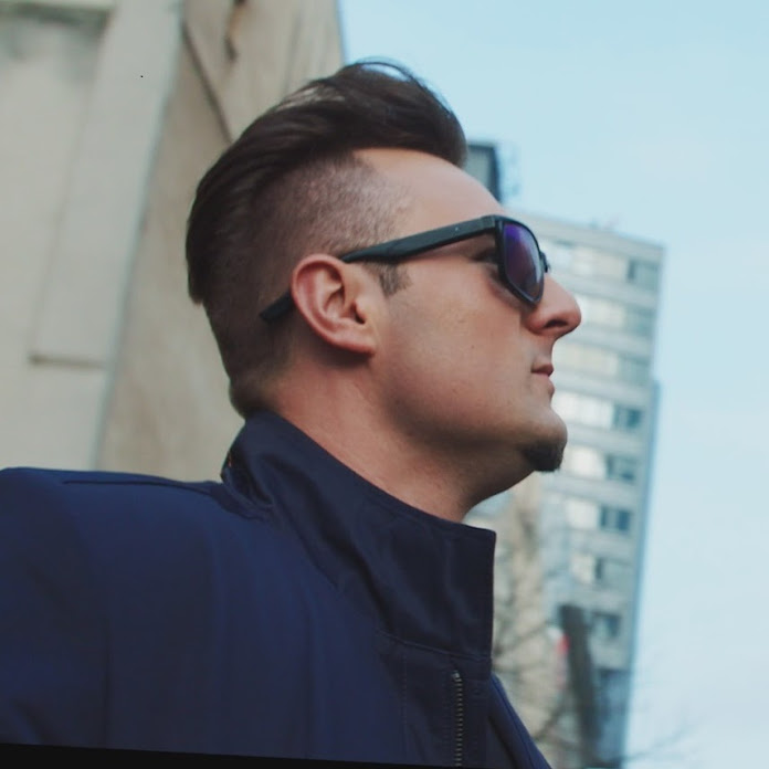 ☆ EFFECTowni ☆ Net Worth & Earnings (2025)