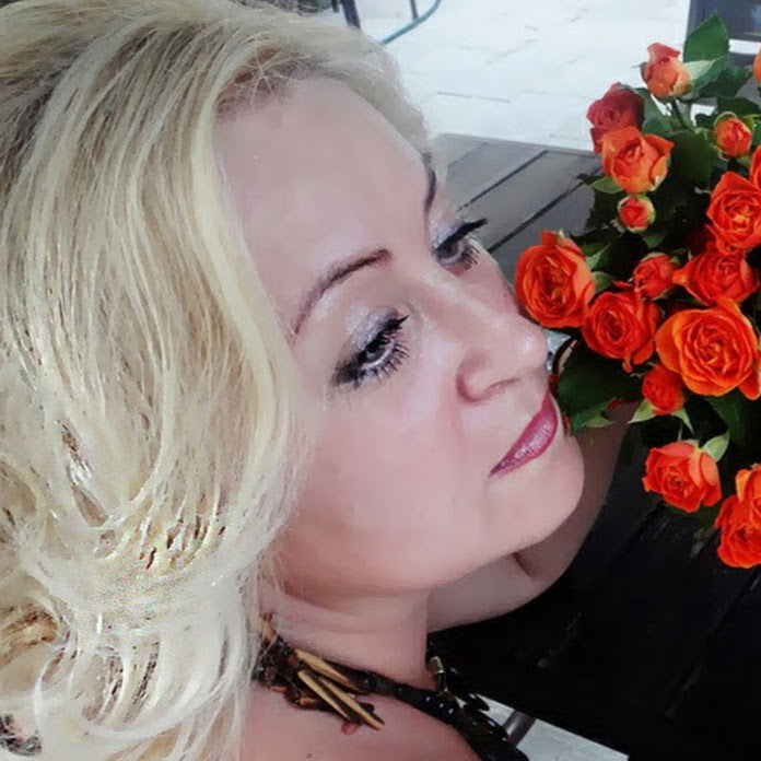 SFoty поздравительные открытки и музыкальные видеоклипы Net Worth & Earnings (2026)