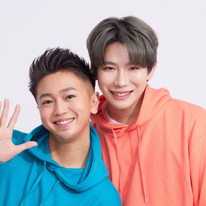 ２すとりーと Net Worth & Earnings (2026)