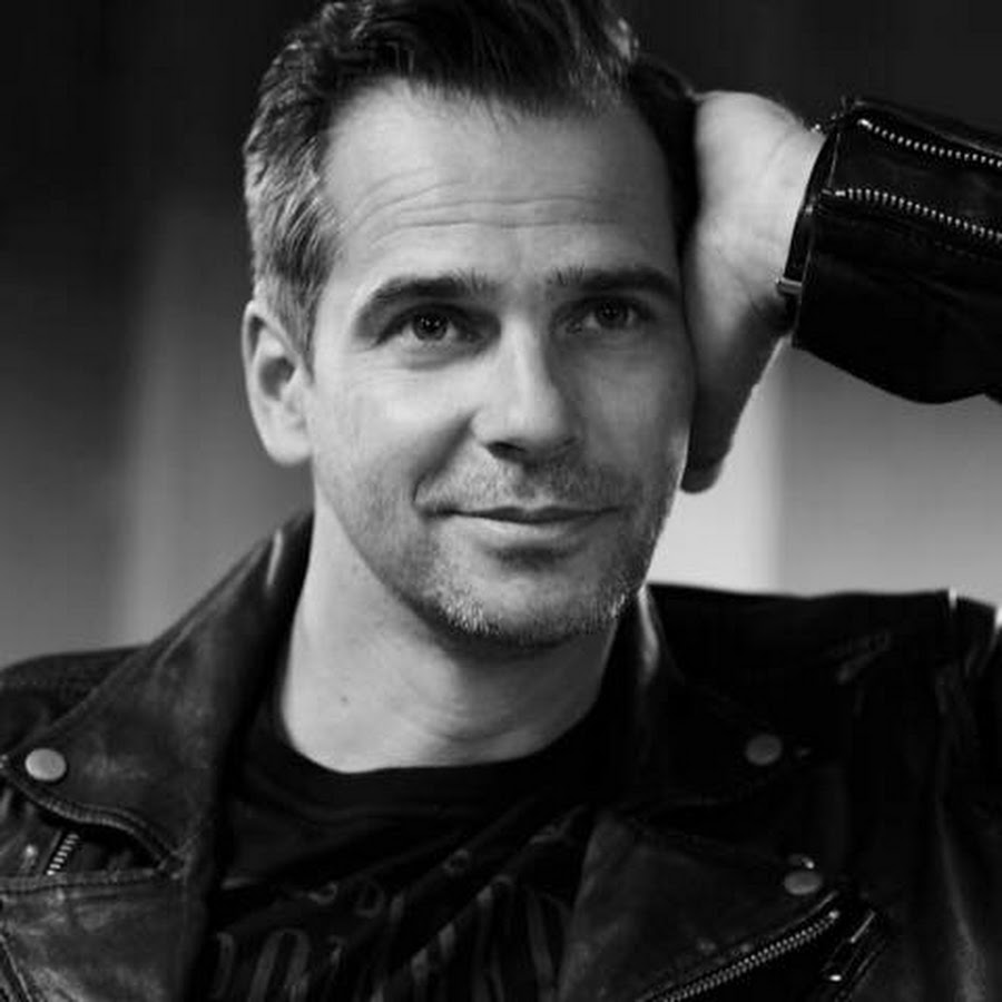 Павел Делонг / COMMUNITY / Pawel Delag - YouTube