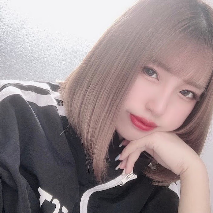 郷 杏樹 / あんじゅ Net Worth & Earnings (2025)