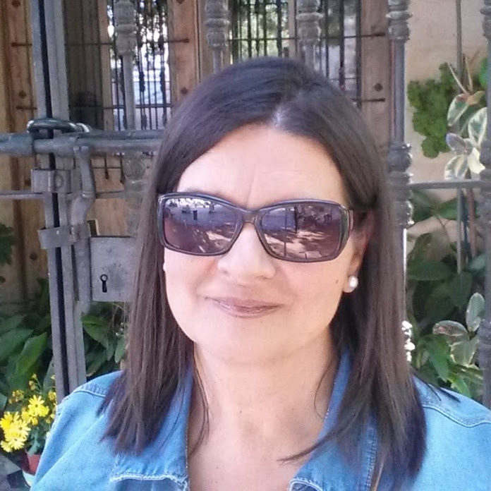 NATURALMENTE LOLA Net Worth & Earnings (2026)