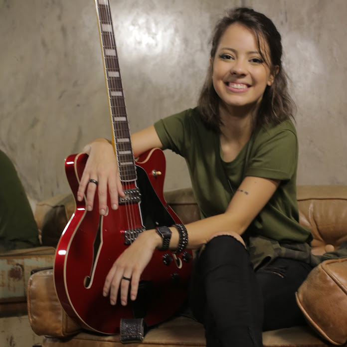 JulianaVieiraOficial Net Worth & Earnings (2026)