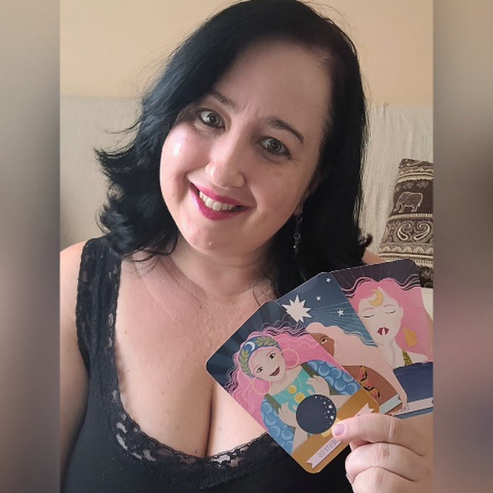 Universo dos Oráculos Net Worth & Earnings (2026)