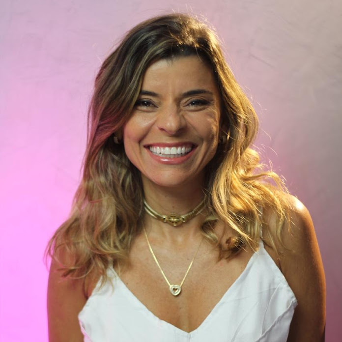 Aline Castelo Branco Net Worth & Earnings (2026)