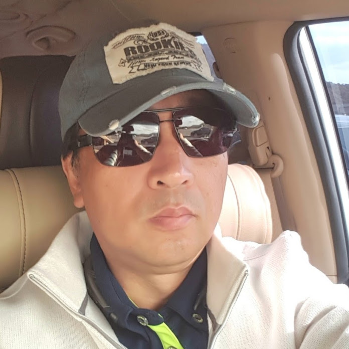 푸르리 Net Worth & Earnings (2026)