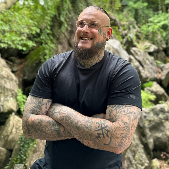 Max Cameo Net Worth & Earnings (2026)