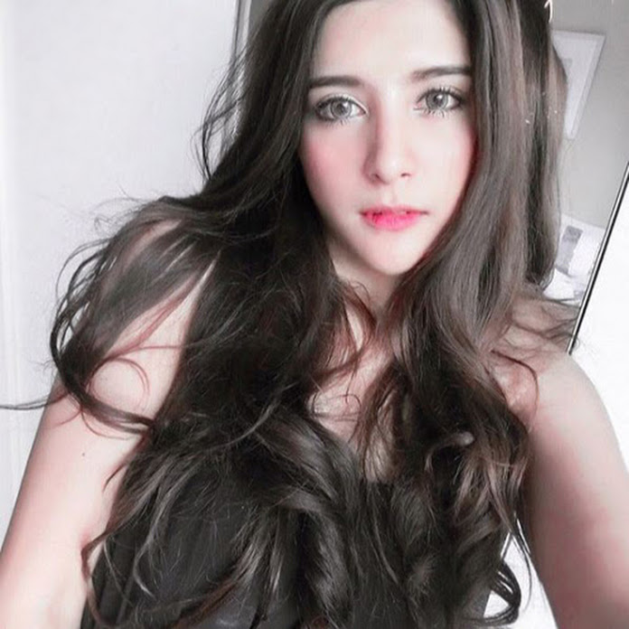 Smile Hope Net Worth & Earnings (2026)