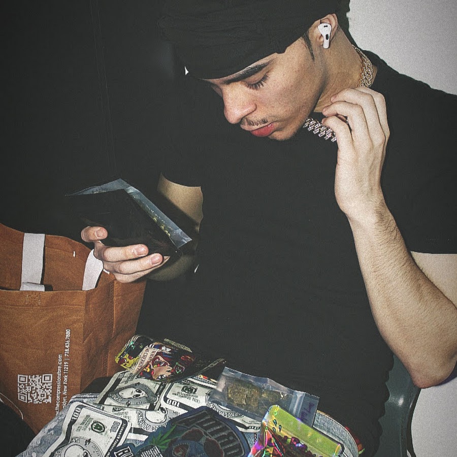 ShlumpedYT - YouTube - 900 x 900 jpeg 136kB