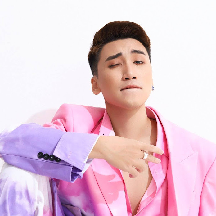 Huy Cung Official Net Worth & Earnings (2026)