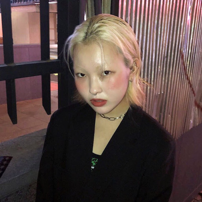 김무비 KIM MOVIE Net Worth & Earnings (2026)