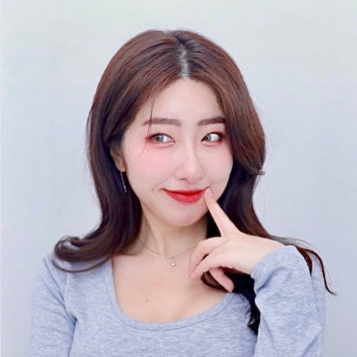 요찡옌찡有璟妍精 Net Worth & Earnings (2026)