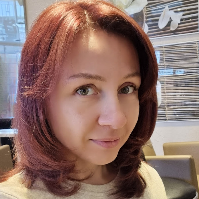 Jane Rog Net Worth & Earnings (2025)