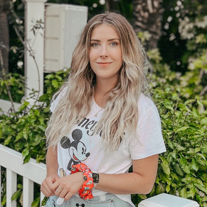 Chloe Rose Art Net Worth & Earnings (2026)