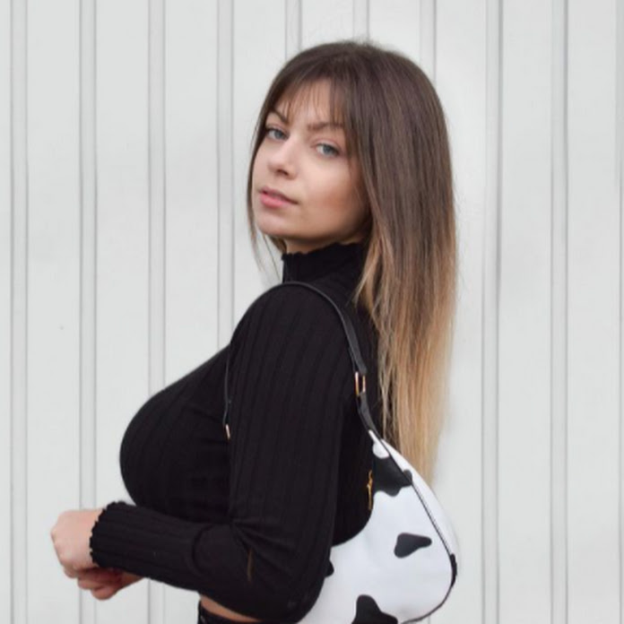 Raquel Schau Net Worth & Earnings (2025)