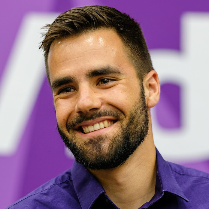 Томас Франк Net Worth & Earnings (2025)