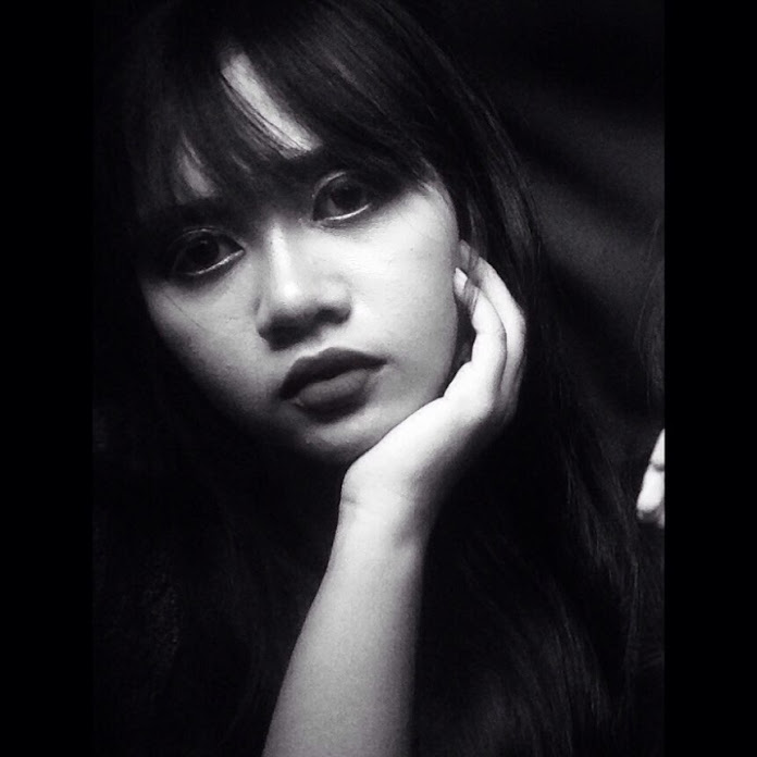 Muthia Savira Net Worth & Earnings (2026)