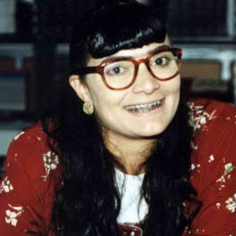 Betty A Feia YouTube