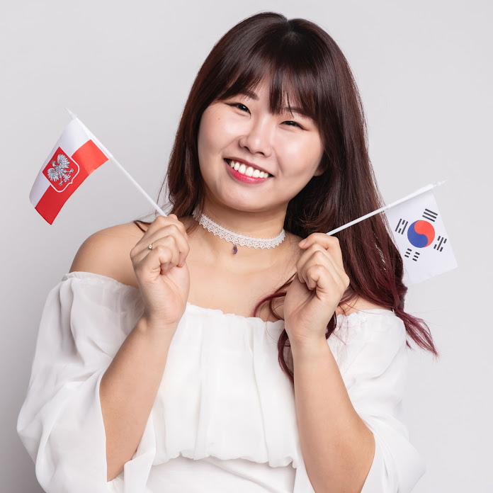 Koreanka Net Worth & Earnings (2025)