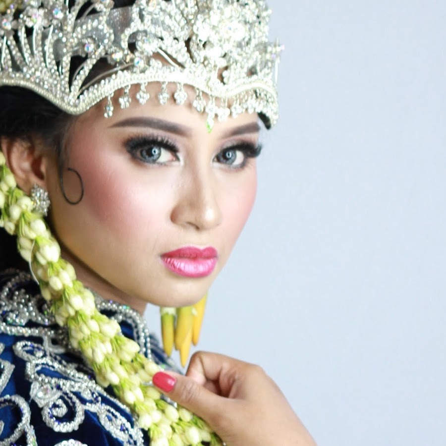 Nina Arimurti YouTube