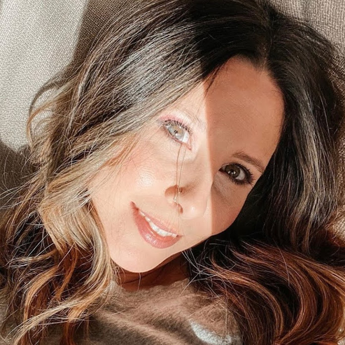 Elisa de Saro Net Worth & Earnings (2026)