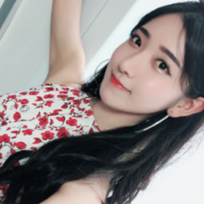 企鵝妹 Yoomjji Net Worth & Earnings (2026)