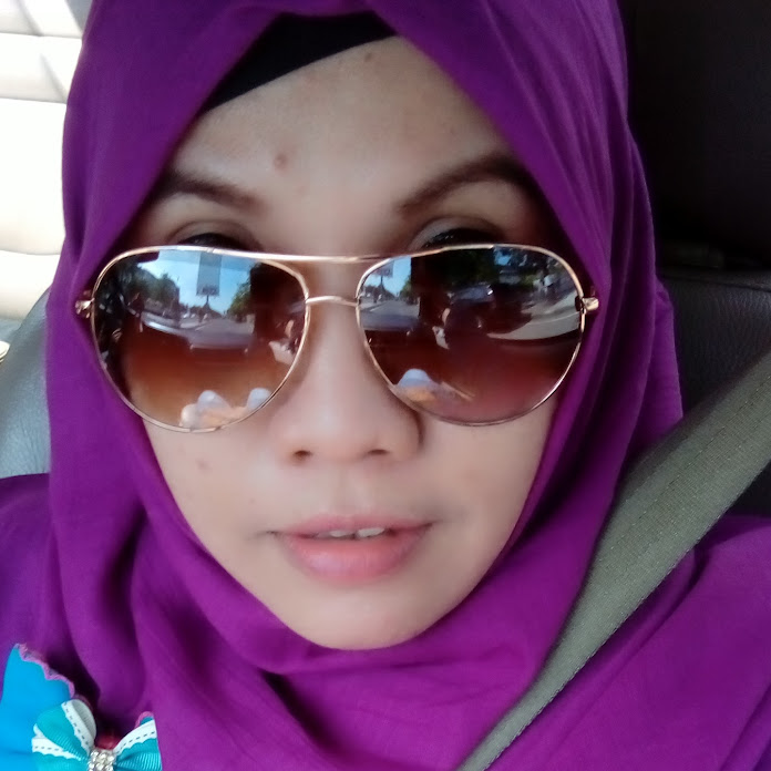 Aurelia Eva Net Worth & Earnings (2026)