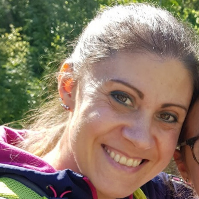 Vivi con Letizia Net Worth & Earnings (2026)