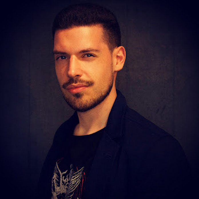 Simone Altrocchi: VERSUS Net Worth & Earnings (2026)