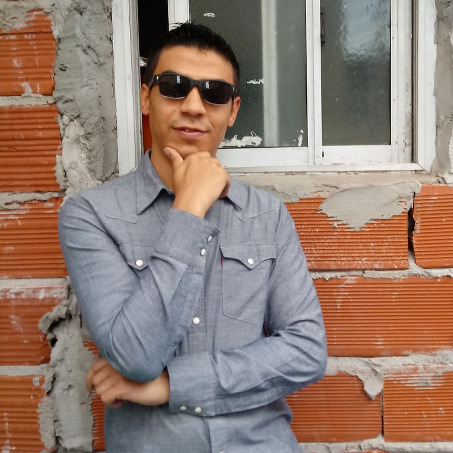 César González YouTube