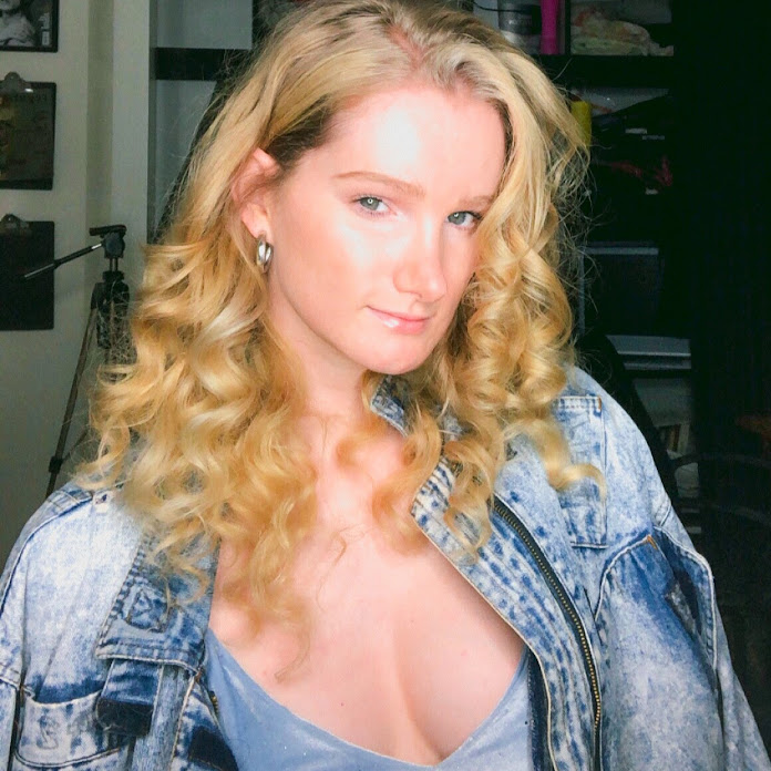 Alice Olsthoorn Net Worth & Earnings (2026)