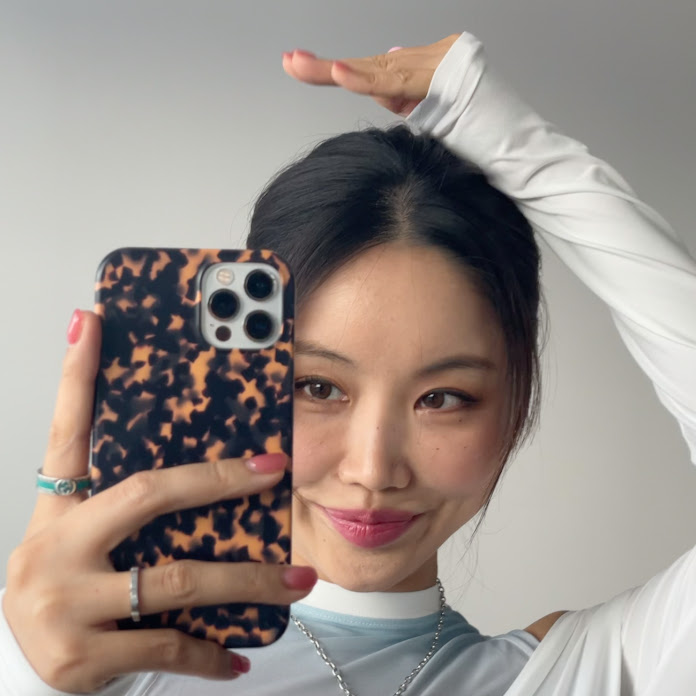 KINDA COOL 아영 Net Worth & Earnings (2026)