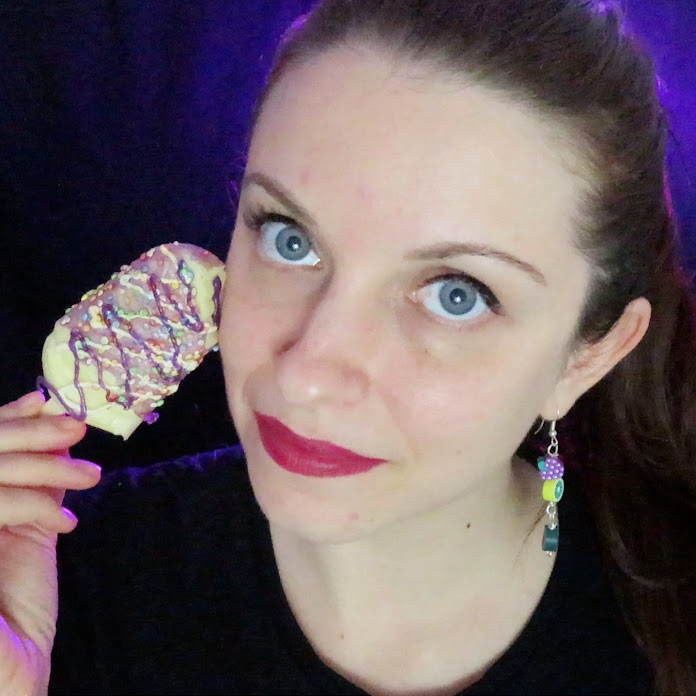 Le note del silenzio ASMR Net Worth & Earnings (2026)