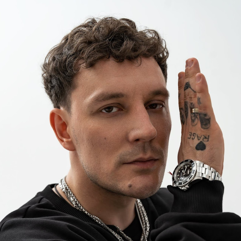 Luxor Net Worth & Earnings (2024)