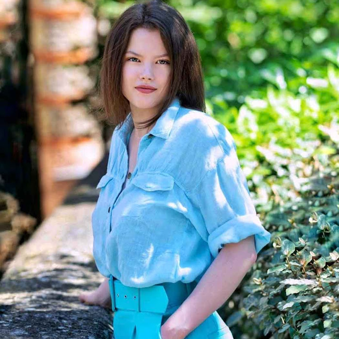 Claire Net Worth & Earnings (2025)