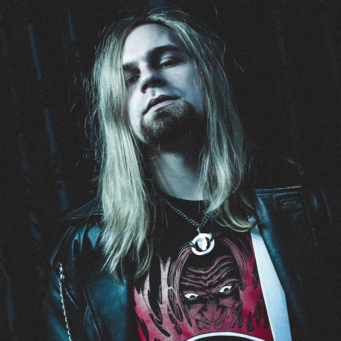 †REDZED† Net Worth & Earnings (2026)