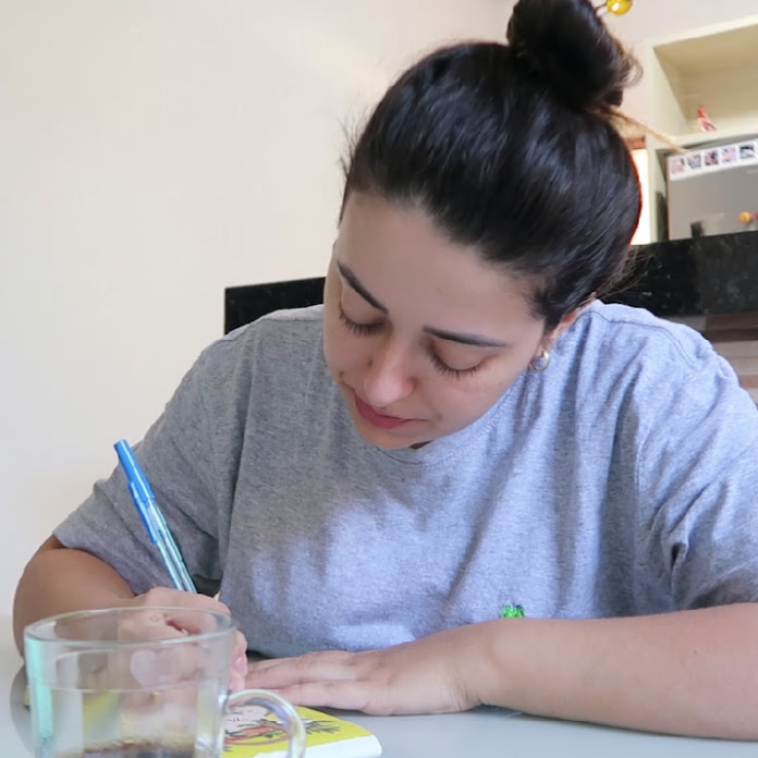 Juliana Perdomo Net Worth & Earnings (2025)