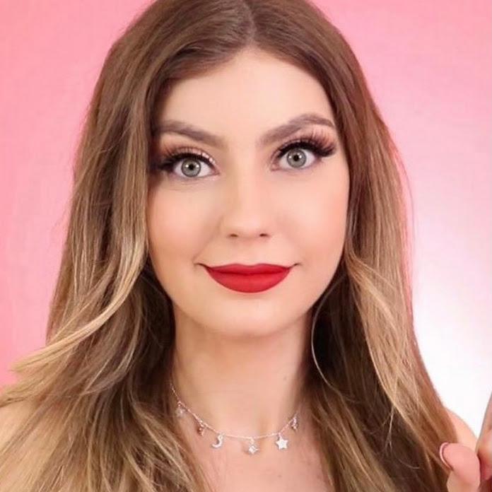 Gabi Leal Net Worth & Earnings (2026)