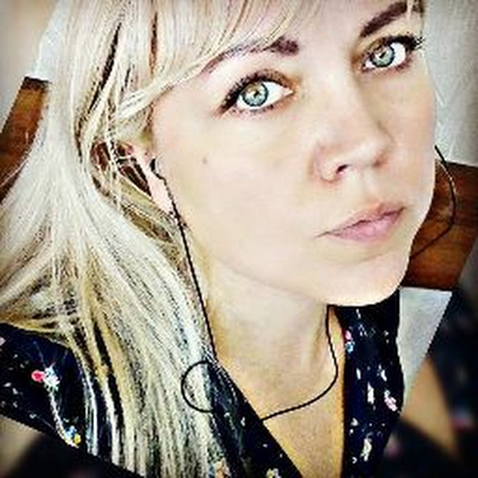 Ксения Lorenzy Net Worth & Earnings (2026)