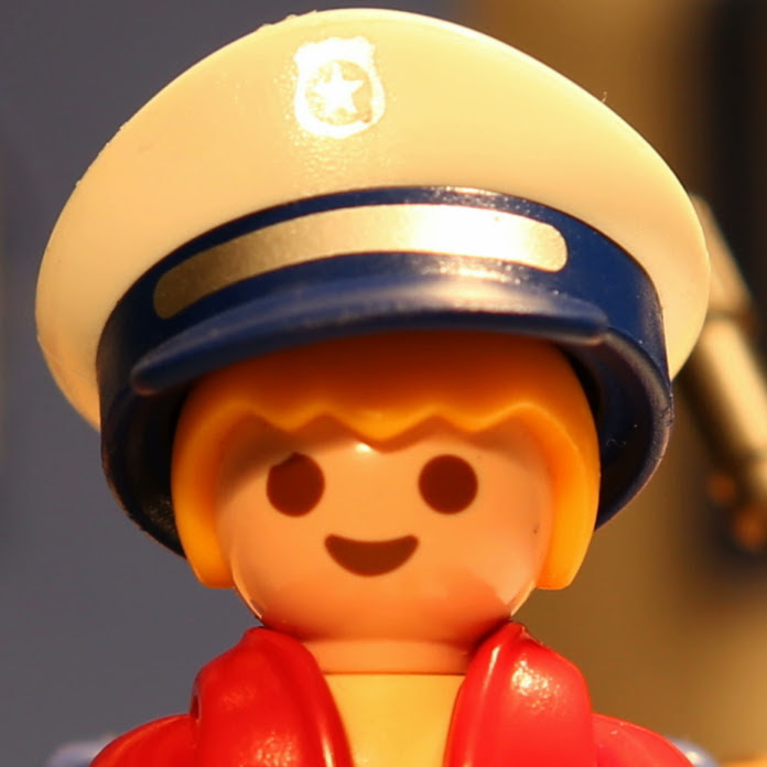 SPIELZEUG SPIELT VERRÜCKT Net Worth & Earnings (2026)