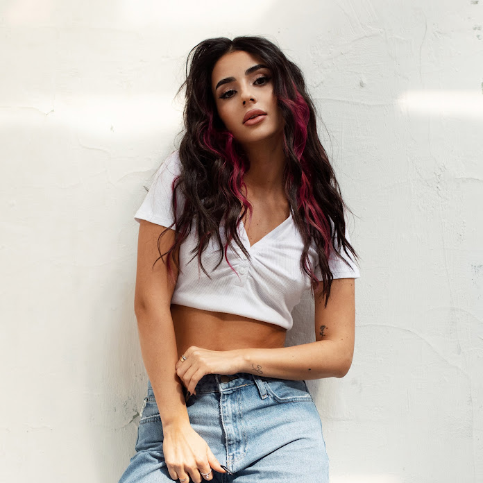 Анна Тринчер Net Worth & Earnings (2026)