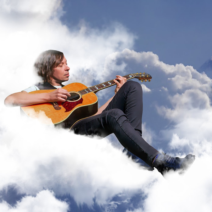 Naik Borzov Net Worth & Earnings (2026)