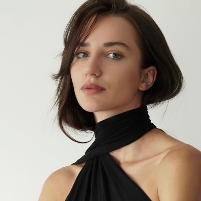 Diana Milkanova Net Worth & Earnings (2026)