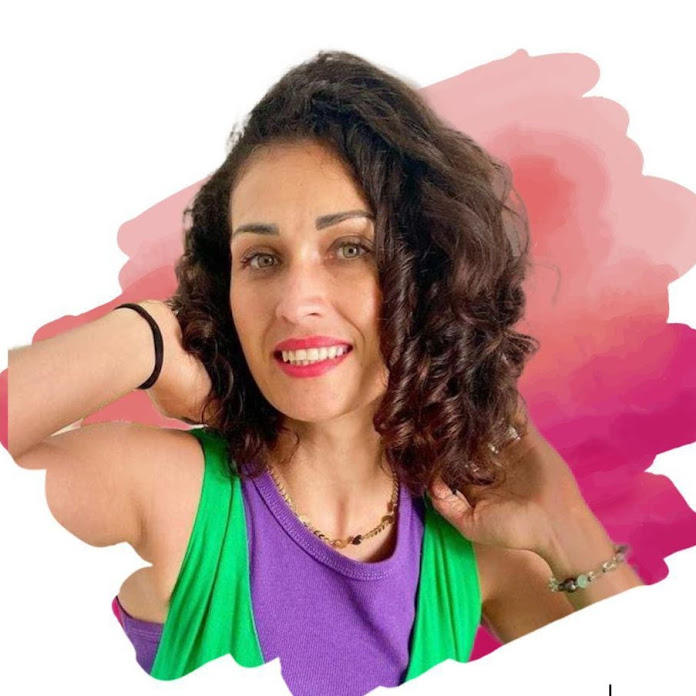Dycas da Carla Oliveira Net Worth & Earnings (2026)
