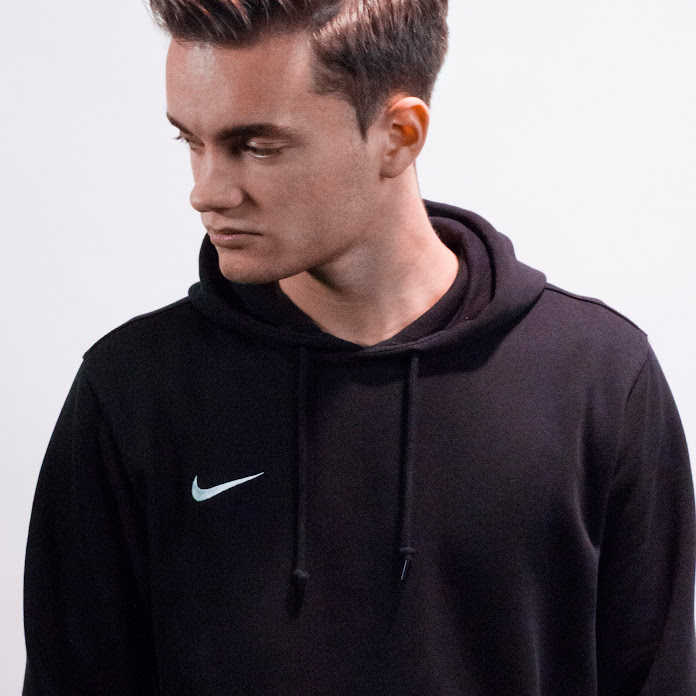 Tescht Net Worth & Earnings (2026)