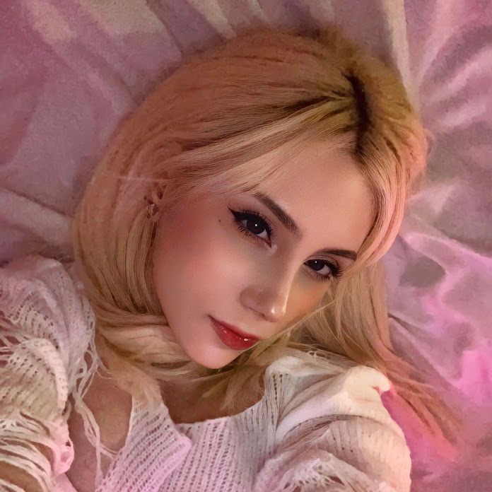 Oriana Velazquez Net Worth & Earnings (2026)