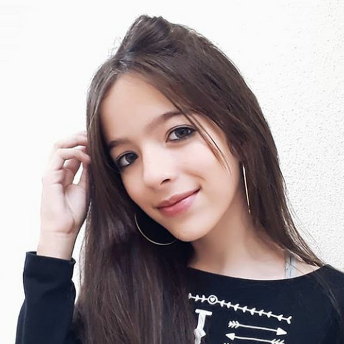 Bia Teodoro Net Worth & Earnings (2026)