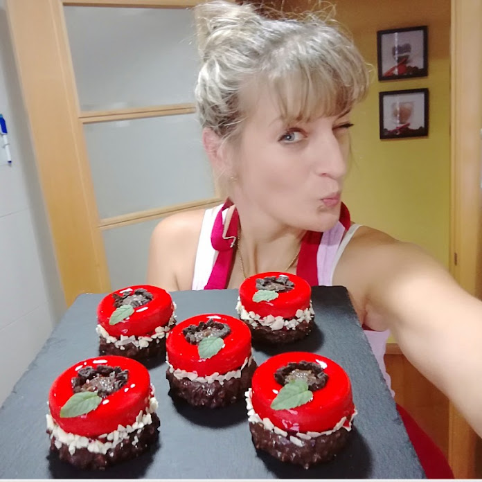 Bucatareste cu Rodica Net Worth & Earnings (2026)